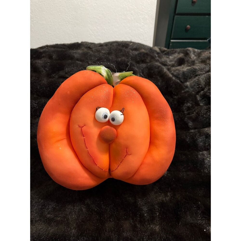 Russ Berrie Fluttering Friends Pumpkin Halloween Jack O Lantern Fall New